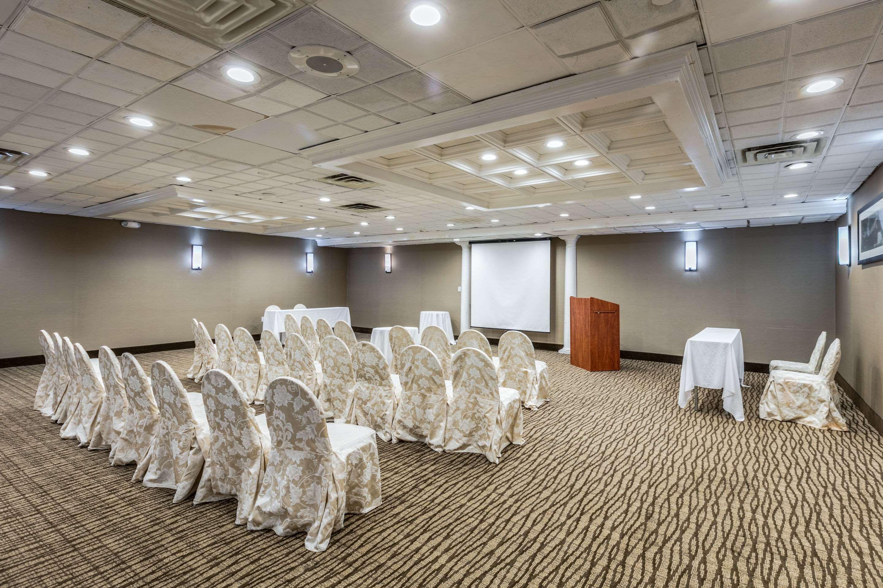 Comfort Inn Medford-Long Island Exterior photo