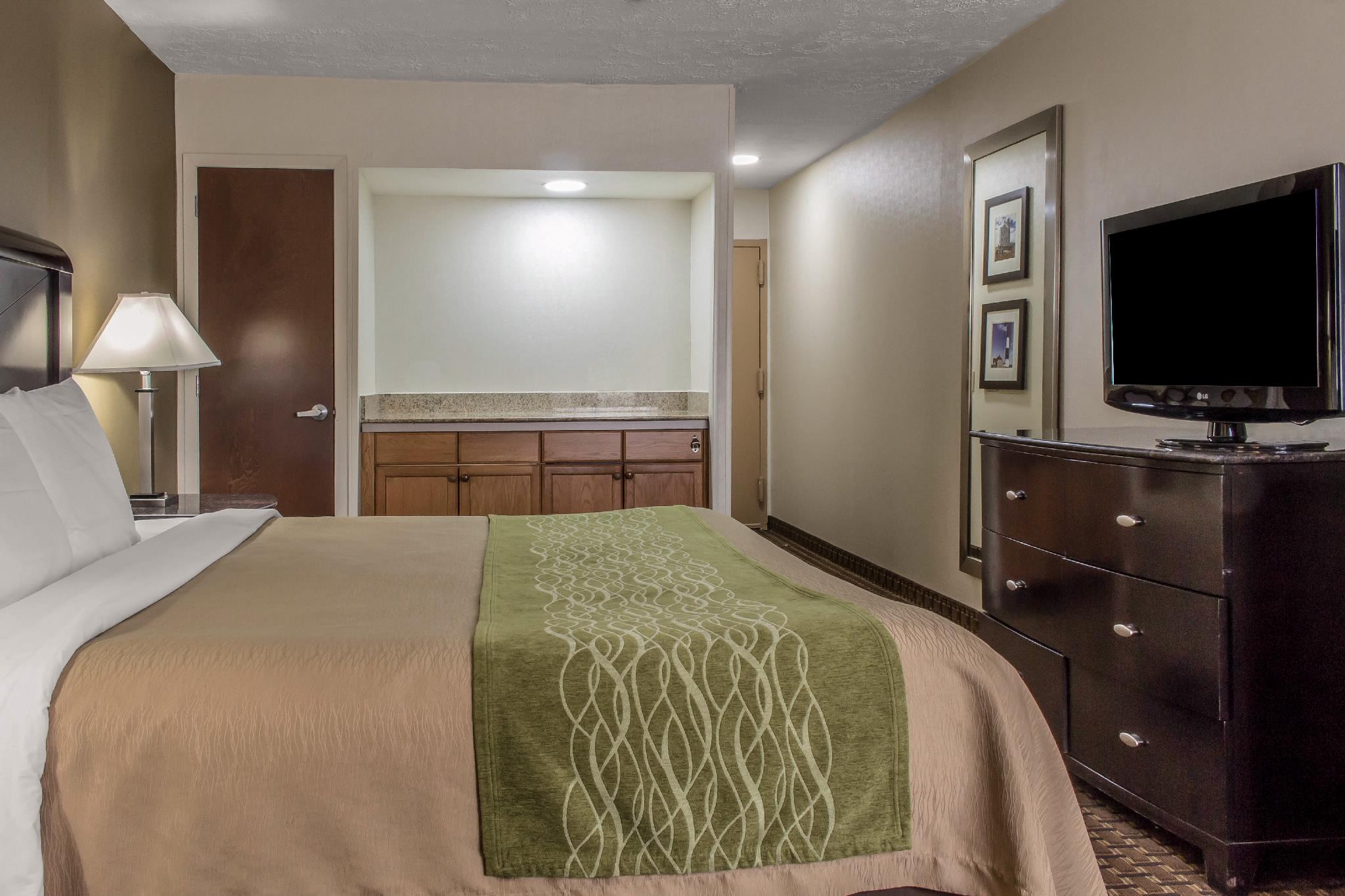 Comfort Inn Medford-Long Island Exterior photo