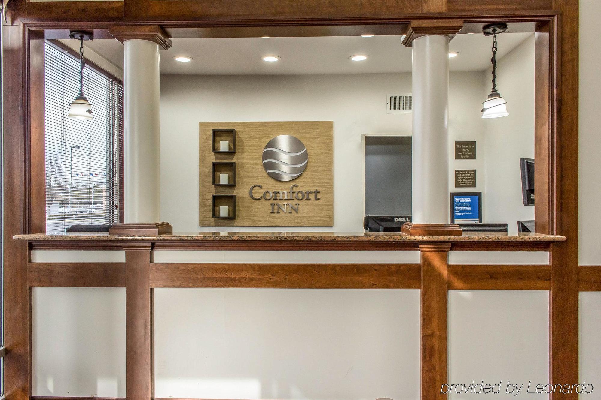 Comfort Inn Medford-Long Island Exterior photo